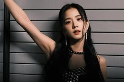 YG thẳng tay xóa tên diễn viên Jisoo Blackpink sau tin gia nhập công ty gia đình