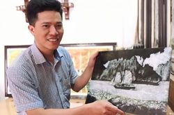 Những bức tranh từ rác có giá cả triệu đồng