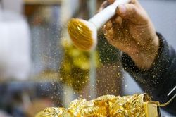 Chiêm ngưỡng linh vật rồng ngậm ngọc phủ vàng 24K chào Xuân Giáp Thìn