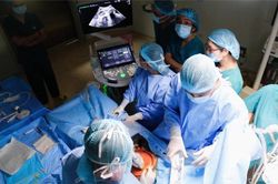 Can thiệp thông van tim cho thai nhi ngay trong bụng mẹ