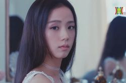 Jisoo (BlackPink) ký hợp đồng với công ty của anh trai