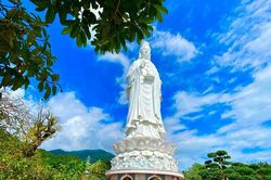 Ghé thăm chùa Linh Ứng, Đà Nẵng