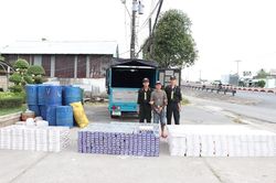 Bắt đối tượng vận chuyển 22.500 bao thuốc lá điếu nhập lậu