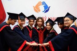 Sẽ có 120 sinh viên nhận học bổng 'Nâng bước thủ khoa 2023'