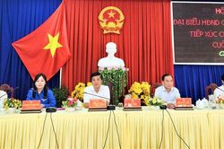 Đại biểu HĐND tỉnh và TP. Châu Đốc tiếp xúc cử tri sau kỳ họp cuối năm
