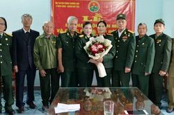 Bắc Giang: Hội truyền thống Trường Sơn Việt Yên và thị trấn Bích Động tổ chức chúc thọ hội viên và kết nạp hội viên mới
