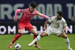 Lịch thi đấu bóng đá hôm nay 6/1: Đối thủ của Việt Nam đụng ứng cử viên vô địch Asian Cup 2023