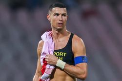 Tranh cãi Ronaldo vắng bóng trong đội hình tiêu biểu IFFHS dù là cầu thủ ghi bàn nhiều nhất 2023