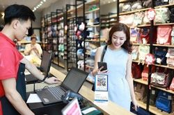 Thanh toán không dùng tiền mặt đạt hơn 200 triệu tỷ đồng, tăng trưởng gần 50%
