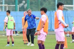 Thông điệp từ huấn luyện viên Philippe Troussier