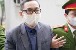 Phan Quốc Việt 'ấm ức' trước cáo buộc 'thông đồng'...