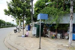 Cần làm mới bảng tên đường