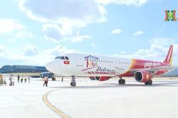 Nhiều đường bay nội địa dịp Tết đã kín chỗ