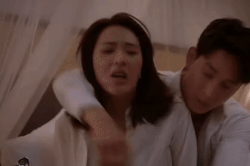 Cảnh phim 18+ của Minh Trang và Song Luân bùng nổ tranh cãi