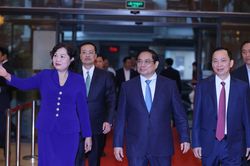 Phấn đấu tỷ lệ nợ xấu nội bảng dưới 3%, hướng tín dụng vào các lĩnh vực ưu tiên