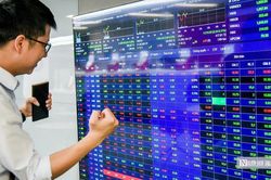 Lăng kính chứng khoán 8/1: Cơ hội tìm kiếm lợi nhuận ngắn hạn gia tăng