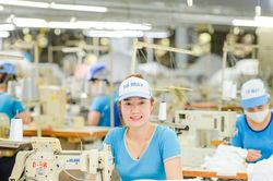 Ngược dòng khó khăn, Vinatex đạt '3 giữ'