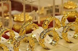 Giá vàng hôm nay 8/1: Lý giải nguyên nhân giá vàng nhẫn tăng vọt