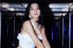 Jisoo Blackpink xuất hiện trên phim trường, trở lại với dự án về zombie