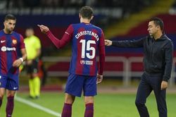 Barcelona run rẩy trên vách núi cheo leo