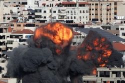 Dải Gaza trải qua ngày đẫm máu, Mỹ và Ả-rập Xê-út gây thêm áp lực với Israel