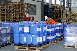 Tập trung nguồn lực xây dựng Luật Hóa chất sửa đổi