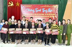 300 hộ nghèo ở Hàm Yên được tặng quà Dịp Tết Nguyên đán Giáp Thìn năm 2024
