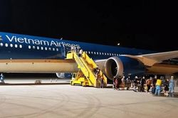 Hơn 1.800 chuyến bay đêm dịp cao điểm Tết Nguyên đán