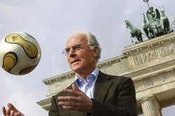 Beckenbauer thay đổi bóng đá thế giới thế nào?