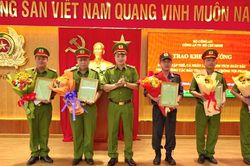 Thưởng nóng lực lượng phá vụ án 'giết người ở Hóc Môn'