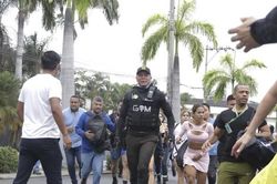 Ecuador tuyên bố tình trạng 'xung đột vũ trang nội bộ'
