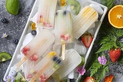 Thời tiết oi nóng, thử làm món kem nước dừa ngọt mát, dễ làm để đãi cả nhà