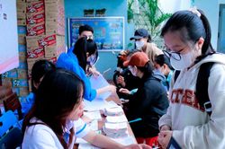 Nhiều chương trình hỗ trợ sinh viên, học sinh nghèo dịp Tết Nguyên đán