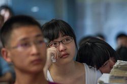 Bật khóc vì phải 'đua' theo IELTS để vào đại học