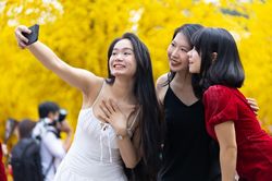 Tết bớt lo khi tiền thưởng cao gấp 3 năm ngoái