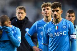 Khủng hoảng không hồi kết ở Napoli