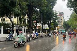 Bắc Bộ mưa rét kèm nồm ẩm, Nam Bộ nắng nóng