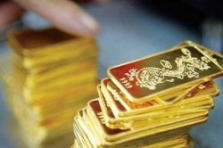 Giá vàng hôm nay 11/1: Bỏ mặc giá thế giới, vàng SJC vẫn neo ở mức cao