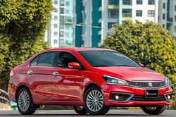 Xe sedan tiếp đà 'thất sủng' tại Việt Nam