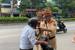 CSGT xử lý hơn 10.000 trường hợp vi phạm trong ngày đầu ra quân đợt cao điểm Tết