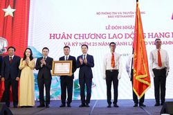 Báo VietNamNet kỷ niệm 25 năm thành lập, đón nhận Huân chương Lao động hạng Nhất