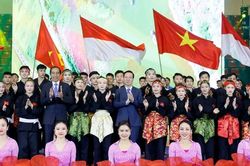 Chủ tịch nước và Tổng thống Indonesia xem biểu diễn võ thuật