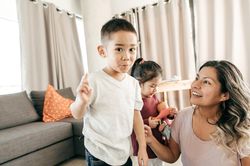 8 bước đơn giản giúp con cải thiện kỹ năng giao tiếp