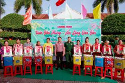 Nhiều hoạt động ý nghĩa trong chương trình 'Xuân Biên phòng ấm lòng dân bản' ở biên giới biển Sóc Trăng