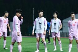 HLV Troussier chốt danh sách 26 cầu thủ Việt Nam dự Asian Cup 2023