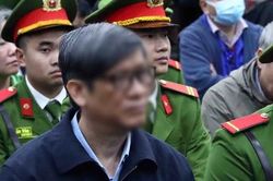 Tuyên phạt cựu Bộ trưởng Y tế Nguyễn Thanh Long 18 năm tù