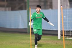 Thủ môn Nguyễn Văn Việt có trong danh sách chính thức 26 cầu thủ tham dự Asian Cup 2023