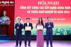 Đảng bộ Trường Đại học Vinh kết nạp 285 đảng viên trong năm 2023