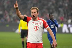 Kane lại ghi bàn, Bayern Munich thắng đậm Hoffenheim trong ngày tưởng nhớ Beckenbauer