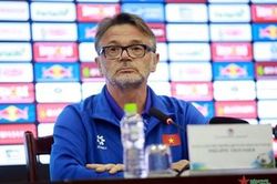 HLV Philippe Troussier: 'Đội tuyển Việt Nam có thể thắng Nhật Bản'